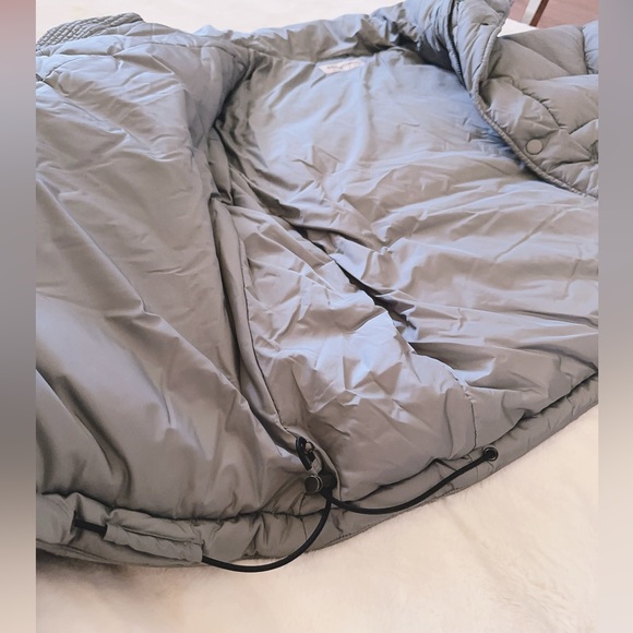 Authentic BALENCIAGA PUFFER JACKET - Picture 9 of 14